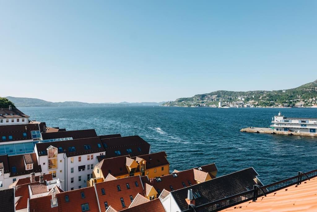 Beautiful Penthouse With An Ocean View In Bergen Apartment Exterior photo